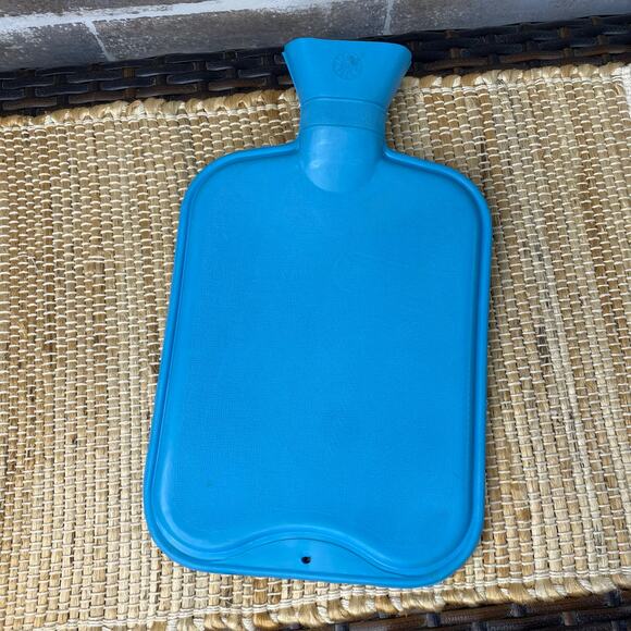 Covered Hot Water Bottle Knit Sweater By Cassandra Never Used 13" x 8" - Picture 9 of 11